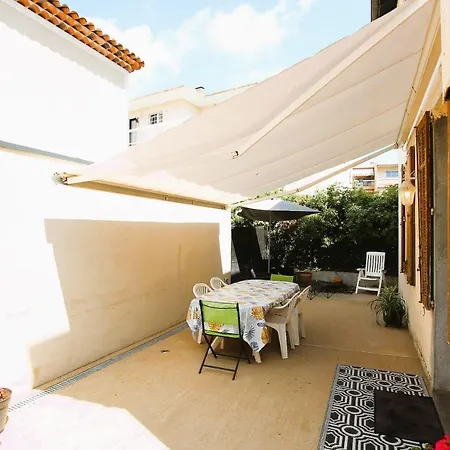 2 Bedroom With 75m Terrace 5 Min From The Beach On Foot * Vallauris